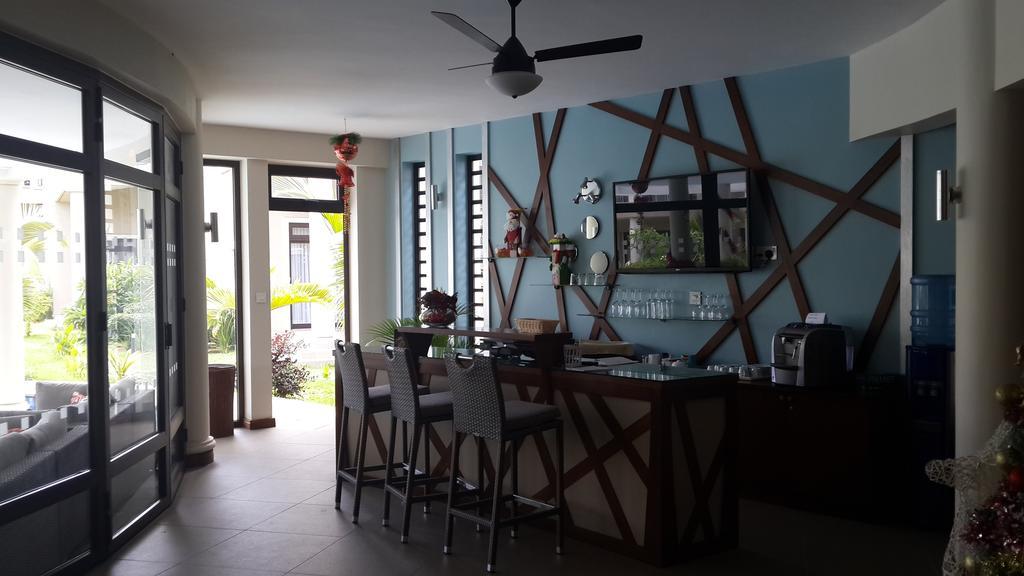 Villasun Luxury Apartments & Villas Flic en Flac Exterior photo