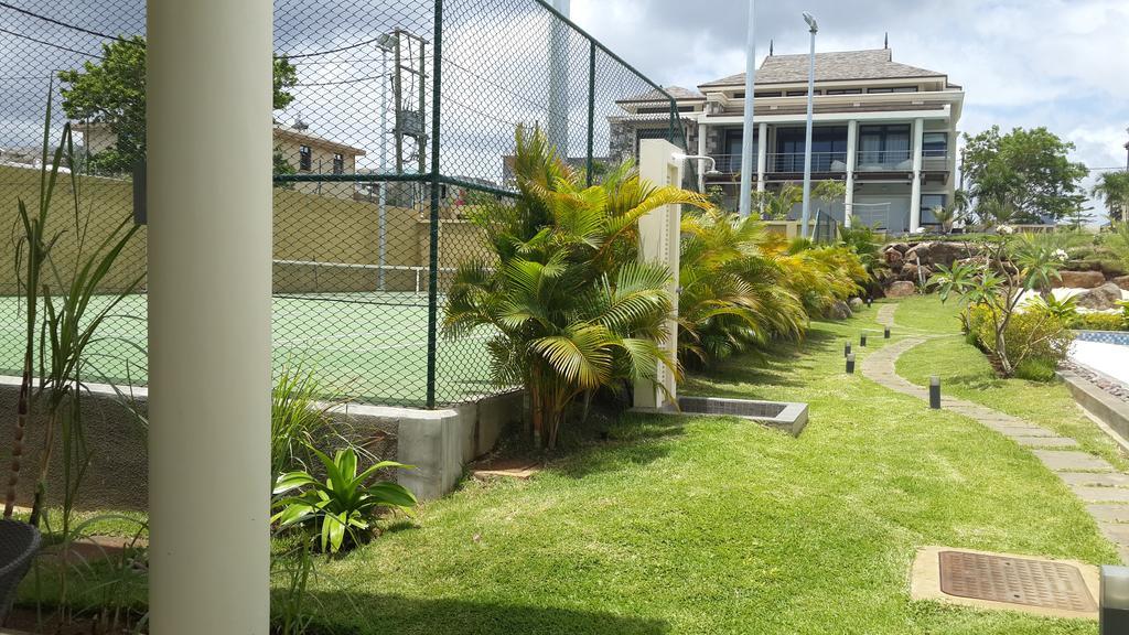Villasun Luxury Apartments & Villas Flic en Flac Exterior photo